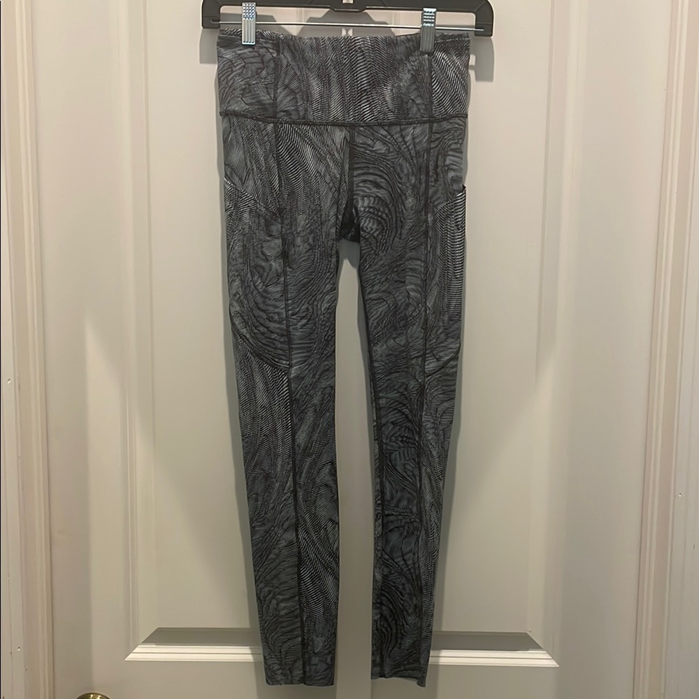 Lululemon Fast Free 24” Tight Women’s Size 4 NULUX Dimensional Icing Blue